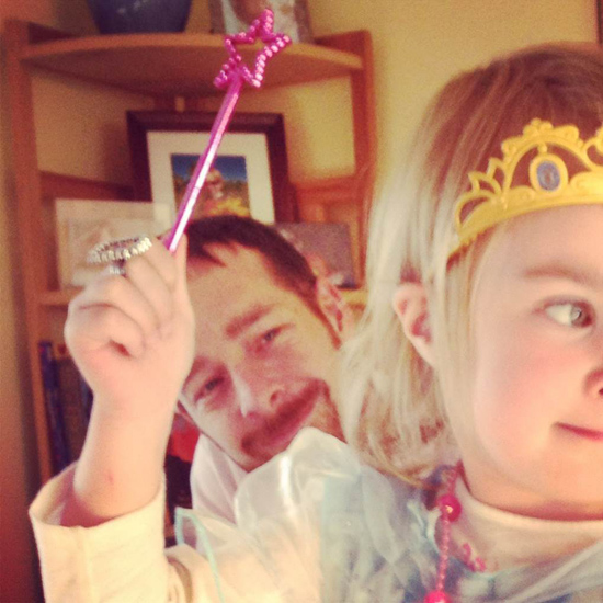dad_seeing_magic_in_daughter-550x550