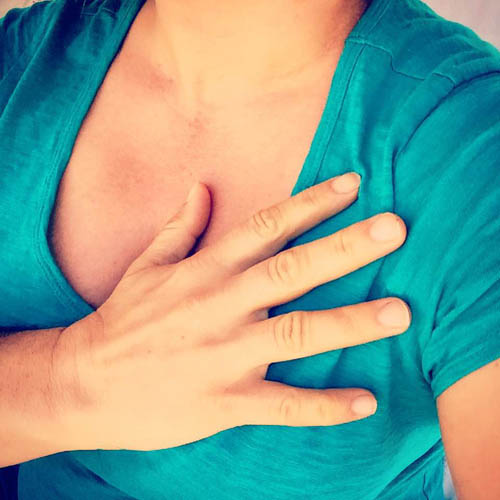 hand_on_heart-500x500