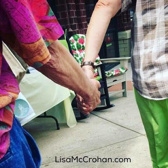 elderly_couple_showing_regard_makes_america_great